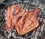 Oui, il est tout à fait possible de se ravitailler à proximité du camping.